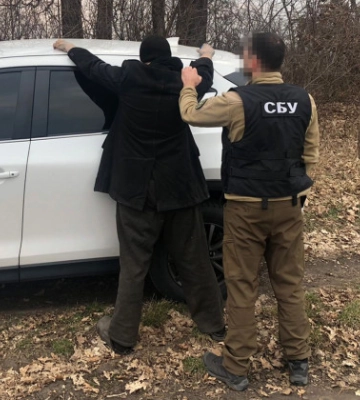 «Зливав» позиції українських військових під Бахмутом та Авдіївкою: затримали ворожого агента