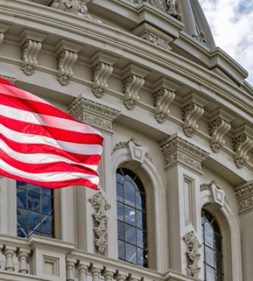 У Конгресі США просять Байдена перевести Україні заморожені активи Центробанку Росії