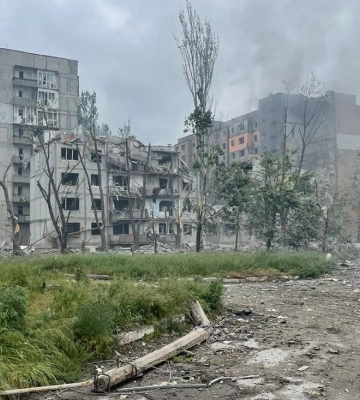 Російські війська вдарили ракетами по Авдіївці, зруйновано будинок, є поранені