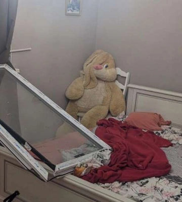 «Собачка врятувала чоловікові життя». Дніпрянка розповіла про наслідки прильоту ворожої ракети