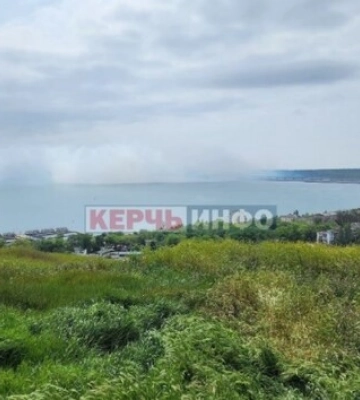 Над Кримським мостом помітили дим, рух перекрито: що відбувається і чому у російських пропагандистів істерика. Фото і відео