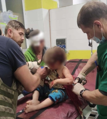 Рятувальники Донеччини вивезли поранену трьохрічну дитину з-під обстрілу