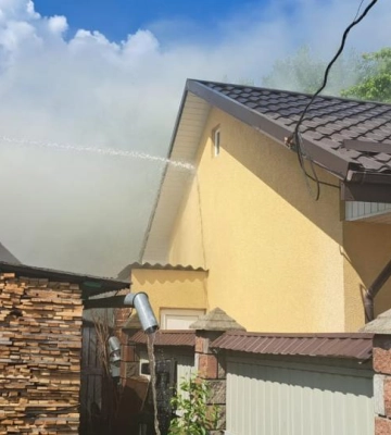 У Костополі ліквідували пожежу у приватному господарстві