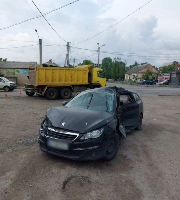 Однорічна дитина постраждала у ДТП під Харковом, її ушпиталили