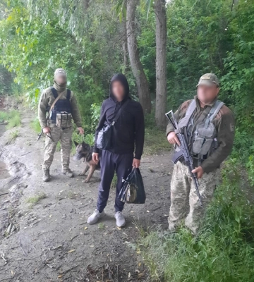 Житель Дніпропетровської області намагався доплисти до Румунії на надувній подушці