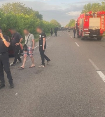 У поліції повідомили подробиці ДТП, внаслідок якого будо заблоковано трасу Одеса-Рені