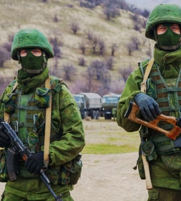 Росіяни евакуюють секретну документацію з Криму — ЦНС