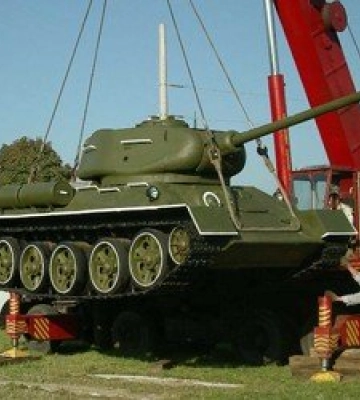 «Брав» Берлін, «отримав» Полтаву»:  що чекає на радянській танк, який колись "пригнав" в Полтаву "кремлівський інструктор"