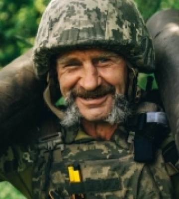 Президент привітав морських піхотинців, використавши світлини луцького фотографа