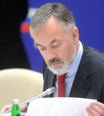 Табачник совместно с россиянином владеет строительной компанией в Крыму, — расследование