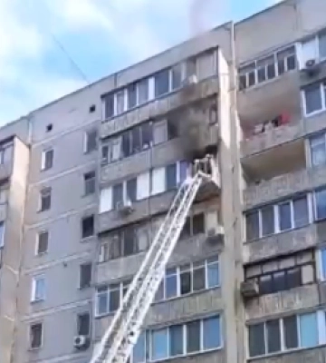 У Миколаєві горить квартира в дев&#039;ятиповерхівці