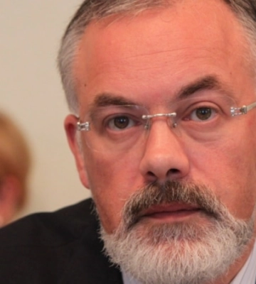 Підозрюваний у держзраді Табачник має будівельний бізнес у Криму - &quot;Схеми&quot;