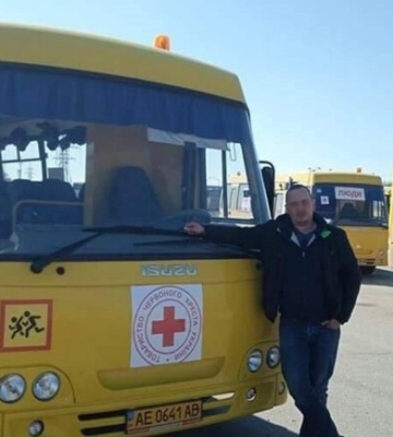 Водій із Дніпра розповів, як евакуйовував людей з окупованих територій