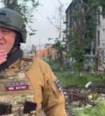 &quot;Вагнеровцев&quot; заменили кадровыми войсками в пригороде Бахмута, но не в городе – Минобороны