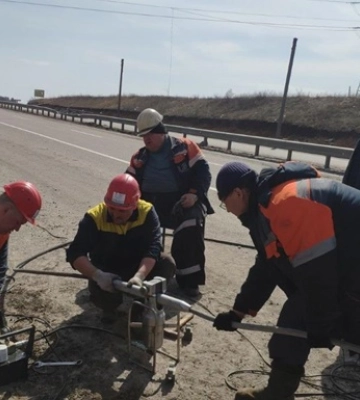 У більшості областей України зафіксовано перебої з електропостачанням через негоду та обстріли: подробиці