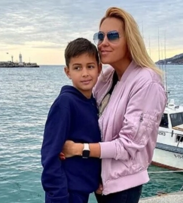 Відомий блогер розповів, чому Яна Клочкова мовчить про війну та переїхала з Києва до окупантів
