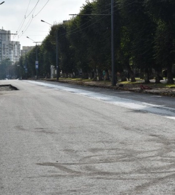 У Луцьку призупинять рух транспорту проспектом Волі