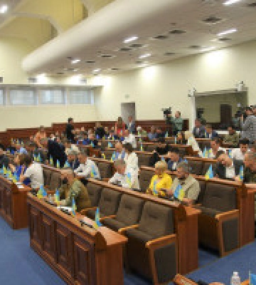 Київрада закликала Кабмін призупинити для столиці постанову про госпітальні округи
