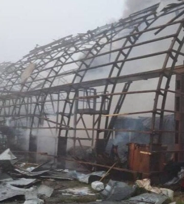 Зруйноване транспортне підприємство та понівечена заправка. Перші подробиці ракетної атаки на Дніпро