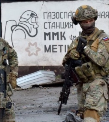 Після вибухів у Маріуполі загарбники переміщуються у Новоазовськ – Андрющенко