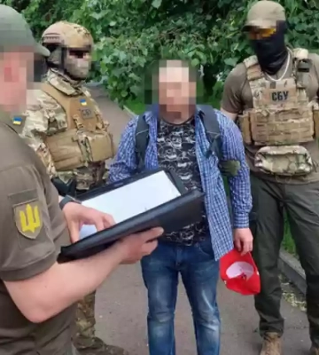 Здавав росіянам позиції захисників Маріуполя – ворожий інформатор проведе за ґратами 10 років