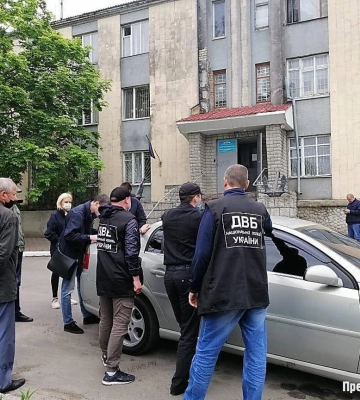 У Миколаєві суд виправдав колишньго заступника начальника відділу поліції, якого затримували за хабар – у справі знайшли&amp;hellip;
