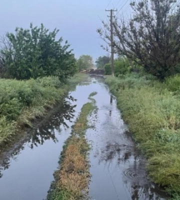 Через зруйновану ворогом греблю Карлівського водосховища евакуювали 26 осіб