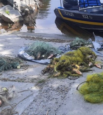 На водоймах Полтавщини знайшли понад кілометр браконьєрських сіток