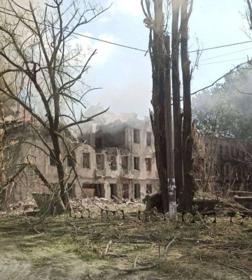 Росіяни вдарили по медзакладу в Дніпрі