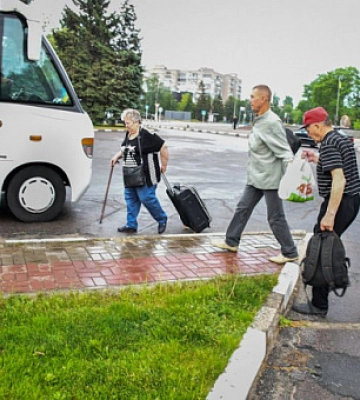 З Нікополя безкоштовно евакуювали майже тисячу літніх людей
