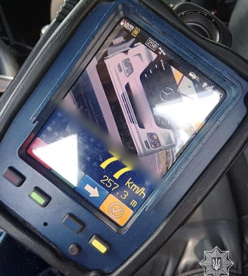 На Волині затримали чоловіка з фальшивим посвідченням