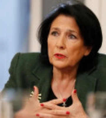 Президент Грузії у День незалежності країни розкритикувала уряд за зближення з росією