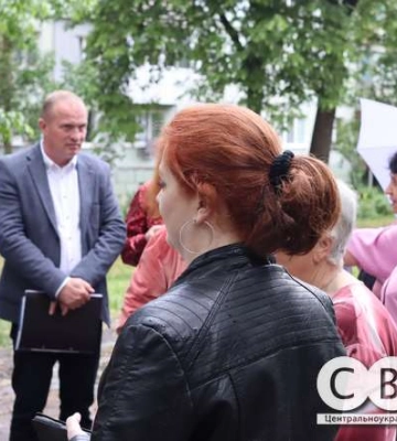 У Кропивницькому жителі багатоповерхівок вийшли на протест проти забудови