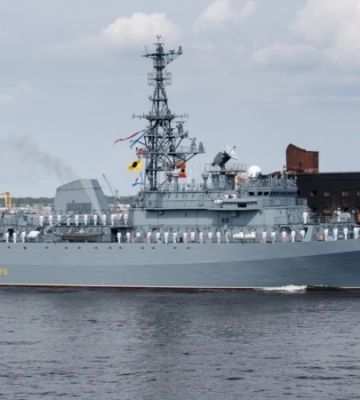 У Міноборони Росії заявили про повернення «атакованого дронами» корабля до Севастополя