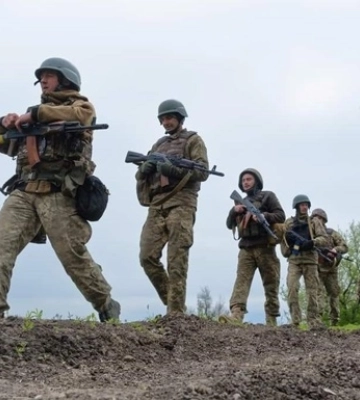 На Куп’янському, Лиманському, Бахмутському, Авдіївському та Мар’їнському напрямках за добу відбулося 25 бойових зіткнень, - Генштаб