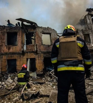 Троє людей, яких вважали зниклими безвісти після удару по Дніпру, загинули