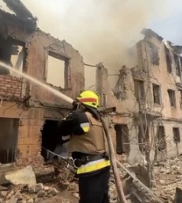 Доля трьох людей невідома: в ОВА озвучили нові детали ракетного удару по Дніпру