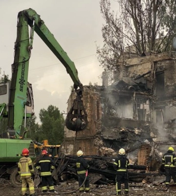 У Дніпрі завершили розбір завалів медзакладу. Відомо про 32 потерпілих