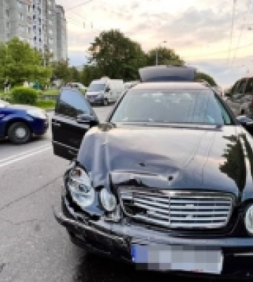 Через дві суцільні виїхала на зустрічку: в аварії у Рівному травмувалися двоє людей