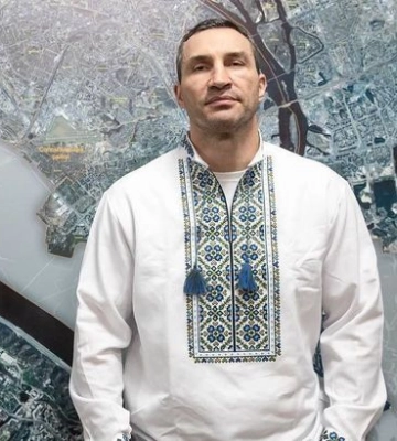 &quot;Завжди під захистом світлих сил&quot;: Кличко привітав киян зі святом