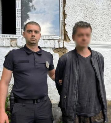 На Закарпатті чоловік вбив рідну матір, а потім закопав на власному подвір&#039;ї