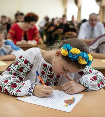 Добірка оригінальних пісень на останній дзвоник