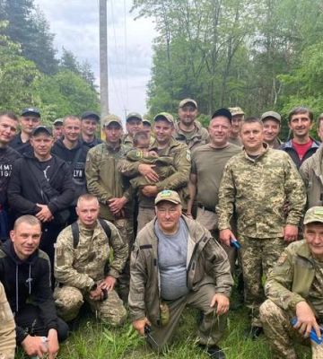 Была в лесу в 6 километрах от дома: в полиции рассказали детали поисков 2-летней Виолетты