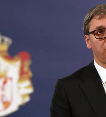 Фанат путіна подав у відставку з посади лідера панівної партії Сербії