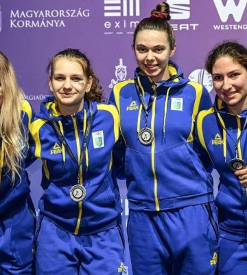 Миколаївська рапіристка Полозюк здобула «срібло» командного чемпіонату Європи серед молоді