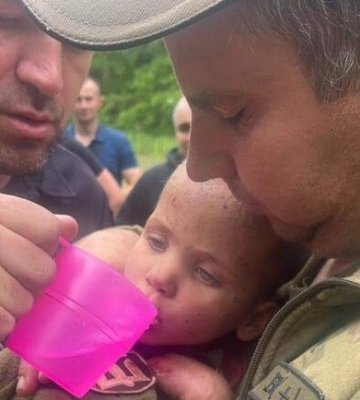 Шукали чотири доби: зниклу на Харківщині дворічну Віолетту знайшли у лісі 
