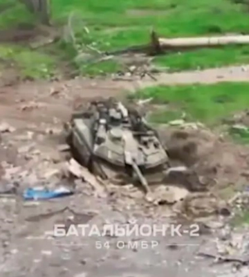 ЗСУ з повітря знищили найдорожчий російський танк