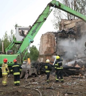 Троє людей, яких шукали під завалами у Дніпрі, загинули