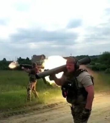 Бійці 28 ОМБр ведуть вогонь по ворожих позиціях на Донеччині. ВIДЕО