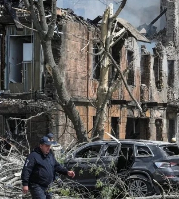 Троє людей, яких шукали під завалами у Дніпрі, загинули